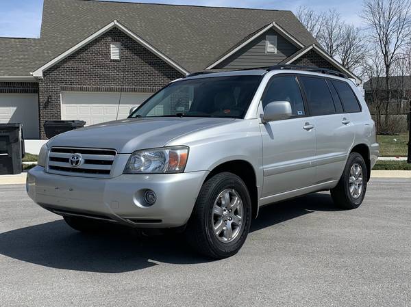 2007 Toyota Highlander Limited 4WD - - by dealer for sale in Greenwood, IN – photo 3