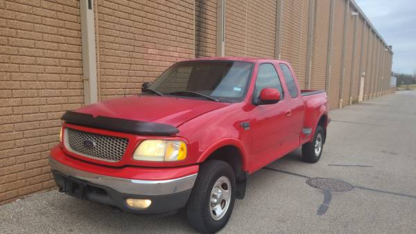 2002 Ford F150 XLT 100% Rust Free 4x4 - cars & trucks - by owner -... for sale in Ann Arbor, MI – photo 2