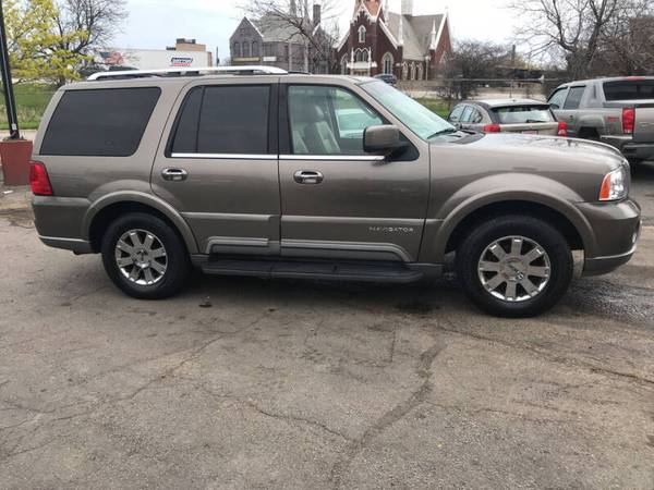 03 LINCOLN NAVIGATOR - - by dealer - vehicle for sale in milwaukee, WI – photo 4