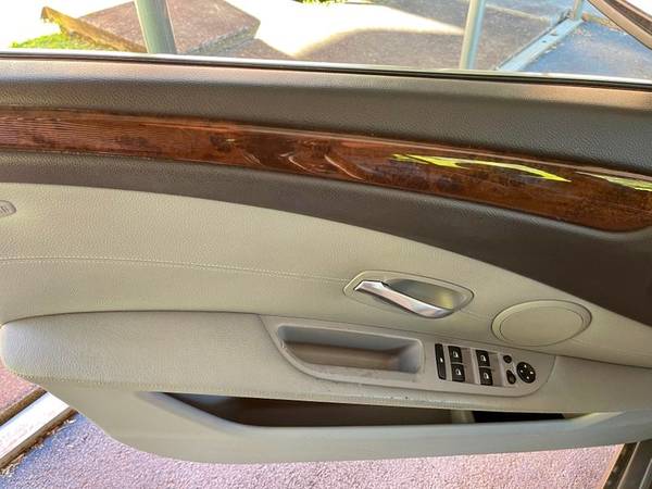 2008 BMW-SHOWROOM CONDITION! LOADED WITH LEATHER! 528i-LOW for sale in Knoxville, TN – photo 18