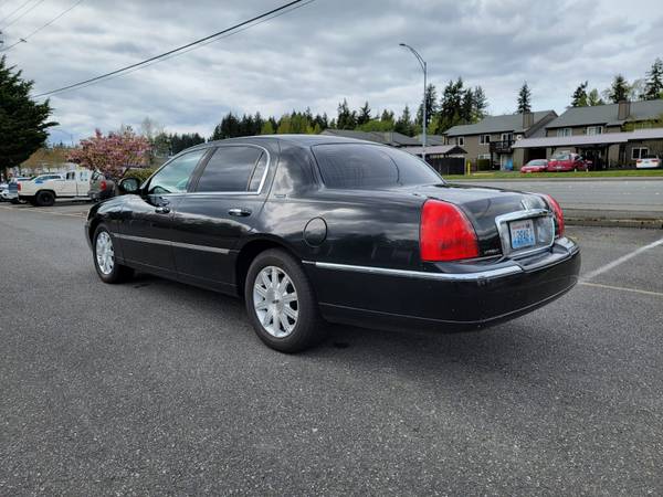 2011 LINCOLN TOWN CAR LTD - - by dealer - vehicle for sale in Lynnwood, WA – photo 5
