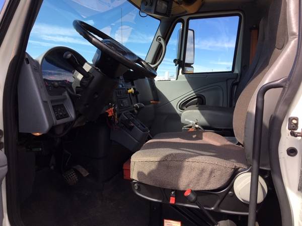 2005 International 4400 with 18 Flatbed/Dump Body for sale in Lake Crystal, MN – photo 22
