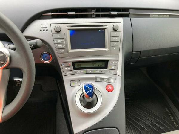 2014 Toyota Prius 94, 401 miles for sale in Downers Grove, IL – photo 6