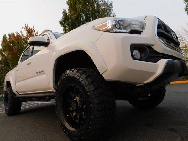 2016 Toyota Tacoma SR5 V6 Double Cab 4X4 / LIFTED w/ NEW 33 MUD TIRE... for sale in Portland, OR – photo 9