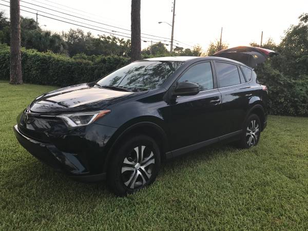 2018 Toyota RAV4 - cars & trucks - by owner - vehicle automotive sale for sale in Lake Worth, FL – photo 16