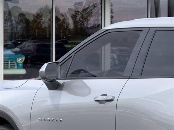 2021 Chevrolet Blazer SUV LT - Chevrolet Silver Ice Metallic - cars for sale in Green Bay, WI – photo 10
