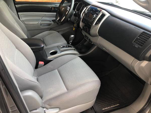 2012 Toyota Tacoma Crew V6 No rust - - by dealer for sale in Knoxville, TN – photo 12