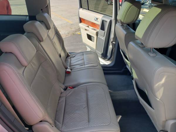 2009 Ford Flex Limited - cars & trucks - by owner - vehicle... for sale in Gibson City, IL – photo 16