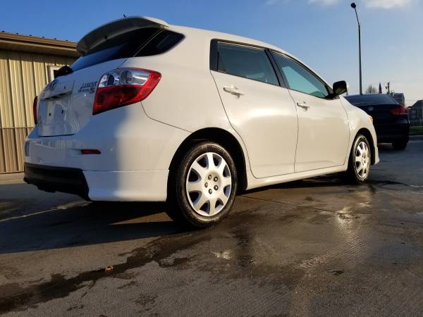 2010 Toyota Matrix S - cars & trucks - by dealer - vehicle... for sale in Champaign, IL – photo 5