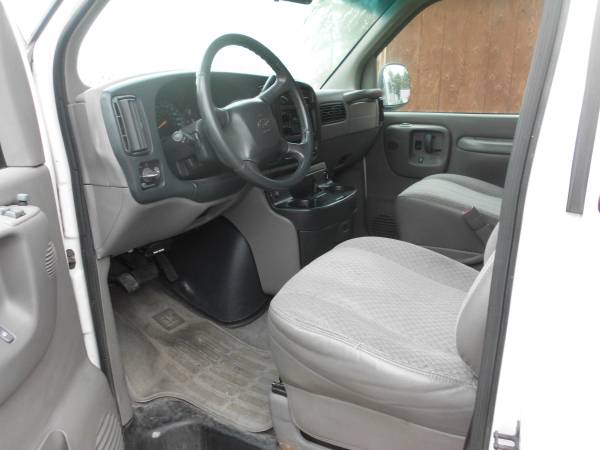 2000 Chevrolet 12 passenger Van - - by dealer for sale in polson, MT – photo 5