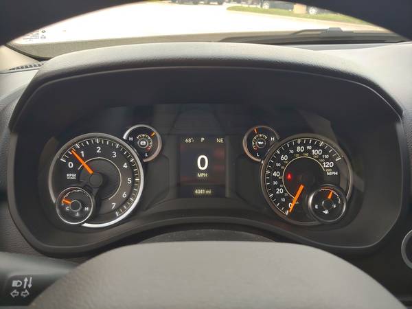 2019 RAM 1500 QUAD CAB ONLY 4,341 MILES! 1 OWNER! CLEAN CARFAX! -... for sale in Norman, KS – photo 9