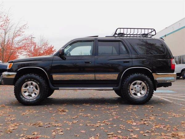 2000 Toyota 4Runner SR5 4X4 / 3.4L V6 / Sunroof / LIFTED/ 101,000... for sale in Portland, OR – photo 3