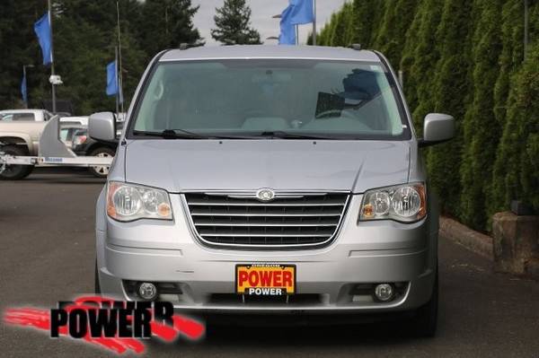 2010 Chrysler Town & Country Touring Minivan, Passenger for sale in Salem, OR – photo 6