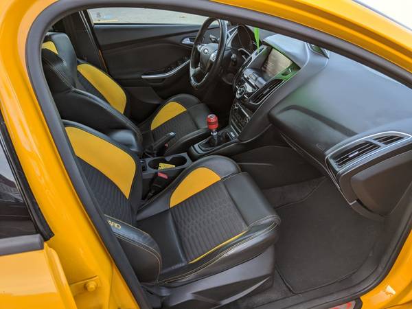 2013 Ford Focus ST - cars & trucks - by dealer - vehicle automotive... for sale in Evansdale, IA – photo 20