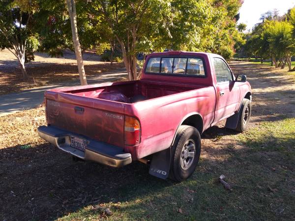 1998 Toyota Tacoma, $4000. 4x4, 5 speed, for sale in Fallbrook, CA – photo 2