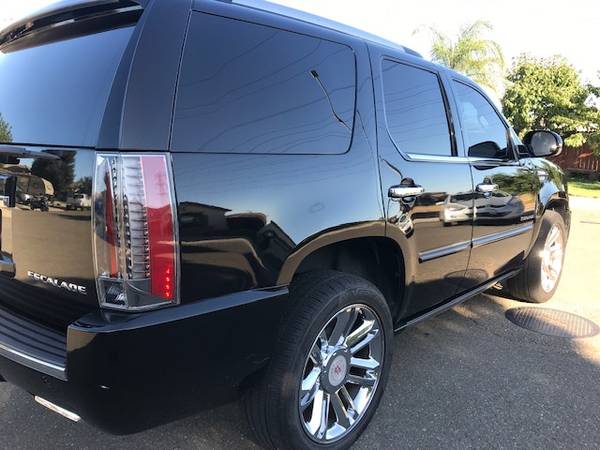 2012 CADILLAC ESCALADE LUXURY EDITION--78,000 MILES--CLEAN TITLE!! for sale in Modesto, CA – photo 4