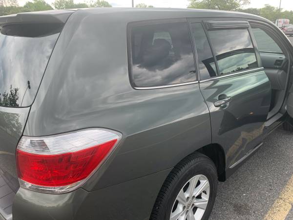 MINT CONDITION Toyota Highlander for sale in Burtonsville, District Of Columbia – photo 7