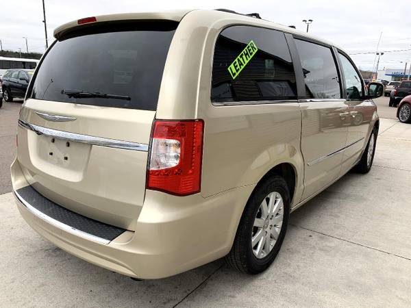 2011 Chrysler Town & Country 4dr Wgn Touring w/Leather - cars &... for sale in Chesaning, MI – photo 18