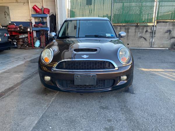 08 Mini Cooper clubman S - cars & trucks - by owner - vehicle... for sale in Bronx, NY – photo 2
