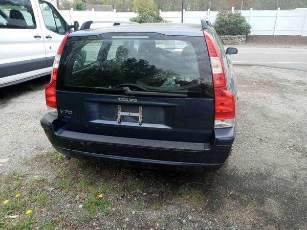 VOLVOV70 - - by dealer - vehicle automotive sale for sale in Bellingham, MA – photo 4