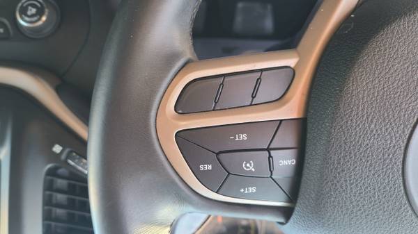 2017 Jeep Cherokee Latitude FWD DB Black - - by for sale in Omaha, NE – photo 16