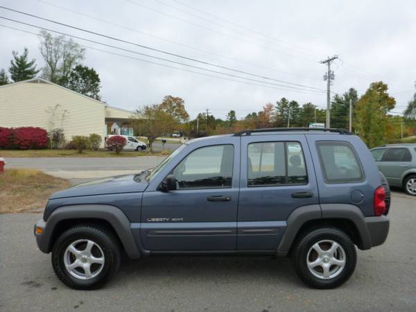 2002 JEEP LIBERTY 4X4 AUTOMATIC LOW MILEAGE RUNS AND DRIVES GOOD for sale in Milford, ME – photo 3