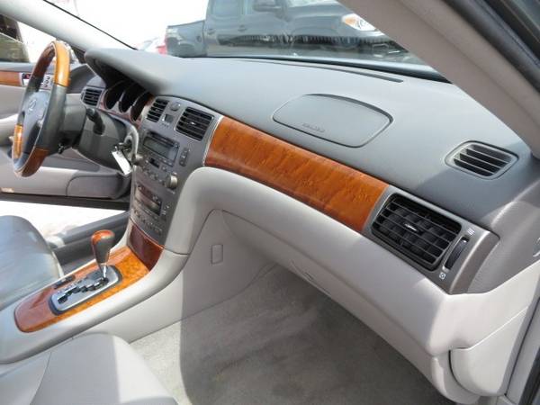 2005 Lexus ES 330 4dr Sdn 150, 000 miles 5, 500 - - by for sale in Waterloo, IA – photo 10