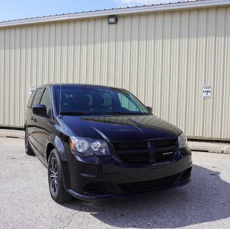 2017 Dodge Grand Caravan SE - - by dealer - vehicle for sale in New haven, IN – photo 2