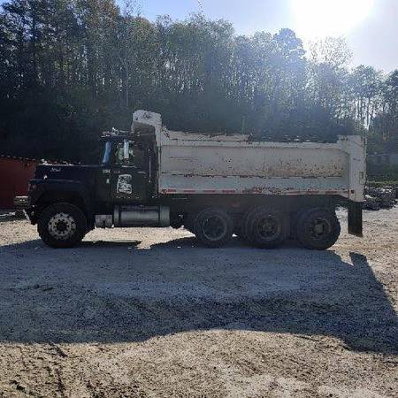 1990 Mack truck for sale for sale in Asheville, NC – photo 3
