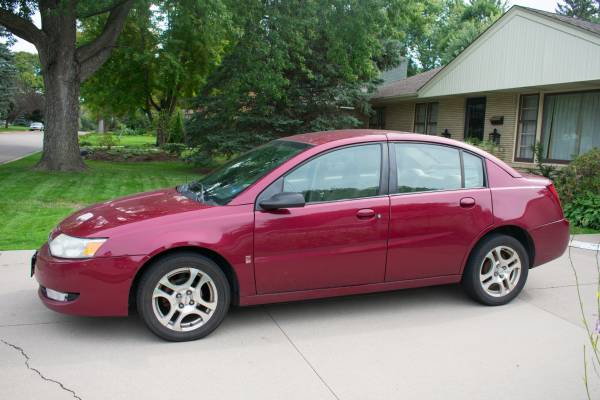 2004 Saturn Ion for sale in Saint Paul, MN – photo 3