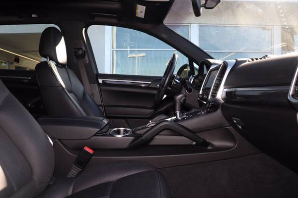 2016 Porsche Cayenne AWD All Wheel Drive SKU: GKA15089 - cars & for sale in Newport Beach, CA – photo 22