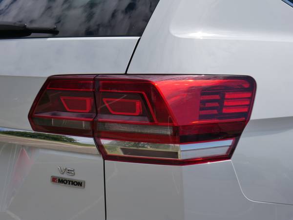 2018 Volkswagen VW Atlas 3.6L V6 SE w/Technology - cars & trucks -... for sale in Burnsville, MN – photo 14