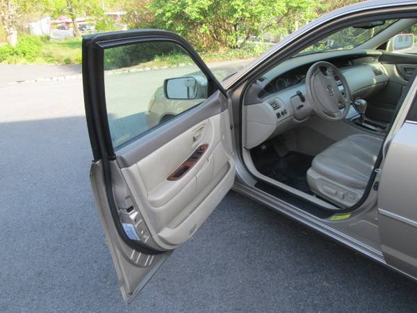PRISTINE 2002 TOYOTA AVALON XLS - - by dealer for sale in East Stroudsburg, PA – photo 9