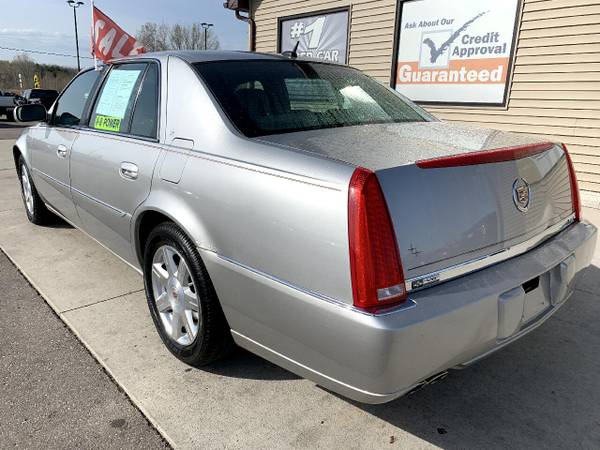 2007 Cadillac DTS 4dr Sdn V8 - - by dealer - vehicle for sale in Chesaning, MI – photo 5