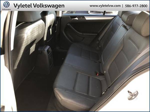 2011 Volkswagen Jetta Sedan sedan 4dr Manual TDI w/Nav - Volkswagen... for sale in Sterling Heights, MI – photo 11
