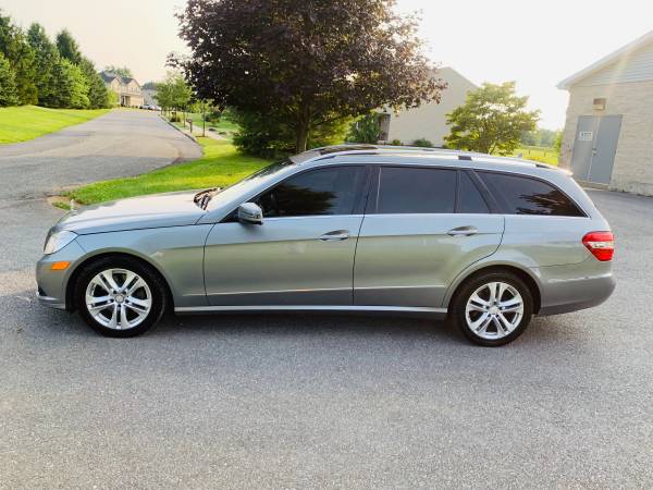2011 MERCEDES BENZ E350 WAGON VERY CLEAN WITH 3rd ROW for sale in Allentown, PA – photo 9