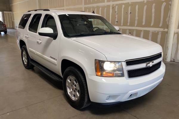 2007 Chevy Tahoe, 5 3L V8, cold ac, clean title - - by for sale in Glendale, AZ – photo 2