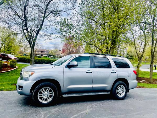 2008 Toyota Sequoia SR5 4x4 Extra clean for sale in Buffalo Grove, IL – photo 5