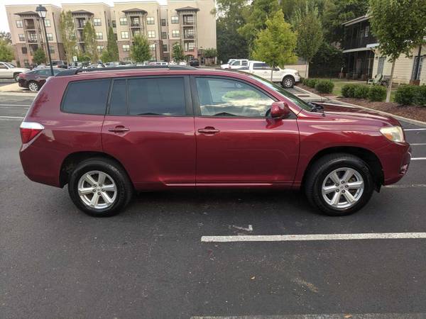 2008 Toyota Highlander - Leather - 3rd Row - Clean for sale in Starkville, MS – photo 4