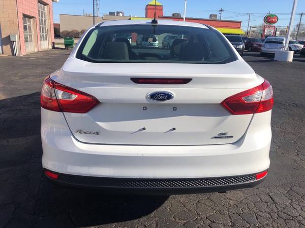 2013 Ford Focus SE - Try - - by dealer - vehicle for sale in Fairview Heights, MO – photo 4