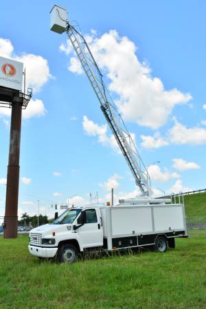 2006 GMC C5500 NON-CDL BUCKET LADDER TRUCK 42FT - - by for sale in Hollywood, FL – photo 11