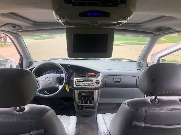 2002 Toyota Sienna for sale in CENTER POINT, IA – photo 9