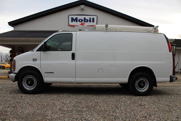 2000 CHEVY EXPRESS 3500 CARGO*1-OWNER*LOW MILES*SHELVING*LADDER... for sale in Flint, MI – photo 2