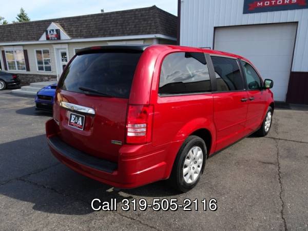 2008 Chrysler Town & Country 4dr Wgn LX - cars & trucks - by dealer... for sale in Waterloo, IA – photo 6