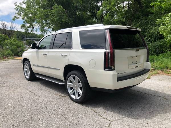 2015 Caddy Cadillac Escalade Luxury 4WD suv Pearl White for sale in Fayetteville, AR – photo 5
