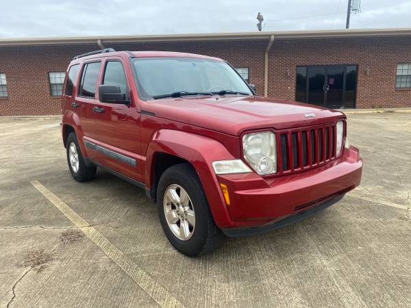 2009 JEEP LIBERTY 2WD - cars & trucks - by owner - vehicle... for sale in Greenwood, MS – photo 5