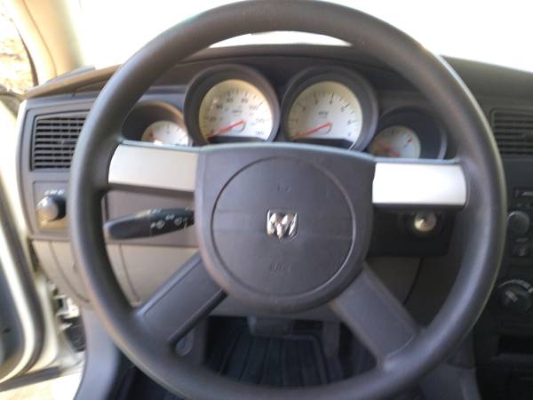 2005 Dodge Magnum Runs Great 2 7 V6, Auto for sale in Palm Desert , CA – photo 6