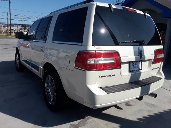 2008 Lincoln Navigator - cars & trucks - by dealer - vehicle... for sale in McAllen, TX – photo 8