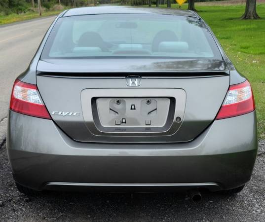 2008 honda civic lx 5 spd manual coupes clean - - by for sale in WEBSTER, NY – photo 3