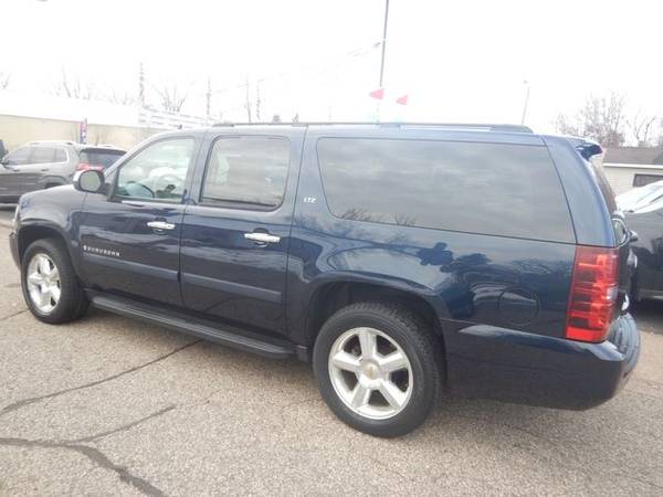 2008 Chevrolet Suburban LTZ - A Quality Used Car! - cars & trucks -... for sale in Oakdale, WI – photo 5